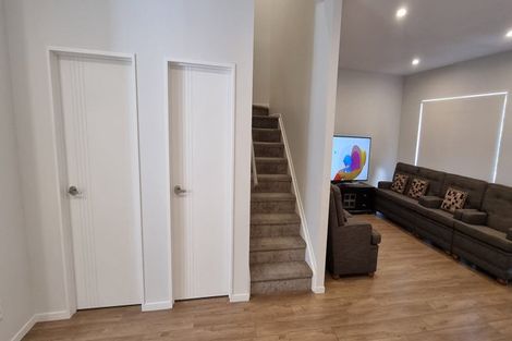 Photo of property in 19 Kaimai Avenue, Massey, Auckland, 0614