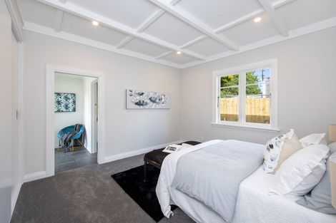 Photo of property in 21 Cambridge Road, Riverhead, 0820