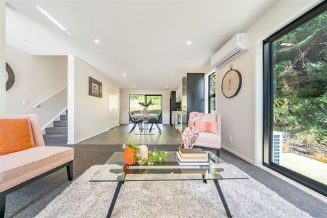 Photo of property in 11 Hastings Grove, Wainuiomata, Lower Hutt, 5014