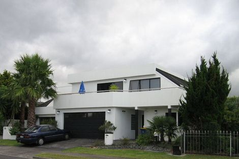 Photo of property in 12 Renoir Street, West Harbour, Auckland, 0618