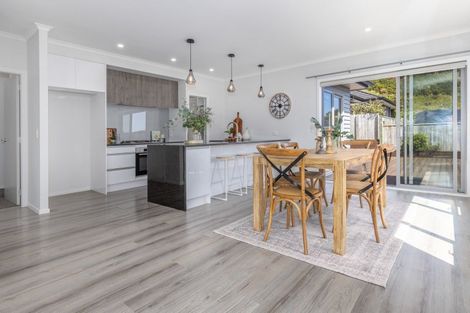 Photo of property in 18 Schooner Drive, Whitby, Porirua, 5024