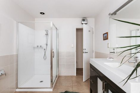 Photo of property in 16 Kayelene Place, Omokoroa, 3114