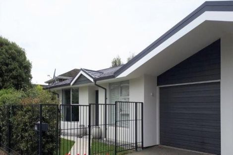 Photo of property in 8 Woodbank Street, Somerfield, Christchurch, 8024
