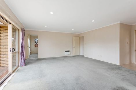 Photo of property in 9 Redcastle Drive, East Tamaki, Auckland, 2013