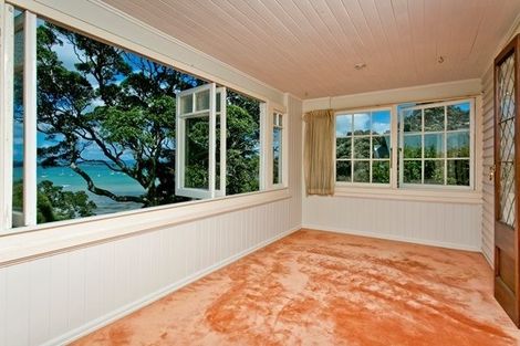 Photo of property in 118 Queen Street, Northcote Point, Auckland, 0627