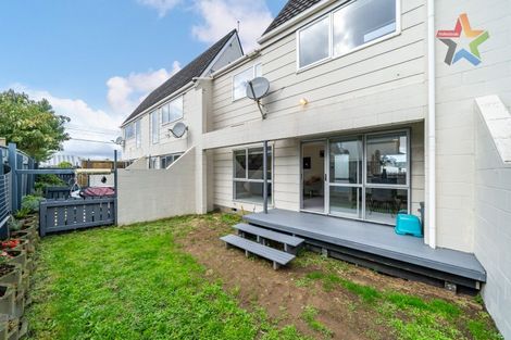 Photo of property in 74f4 Freyberg Street, Lyall Bay, Wellington, 6022