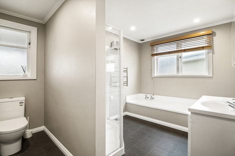 Photo of property in 44 Hargest Crescent, Saint Kilda, Dunedin, 9012