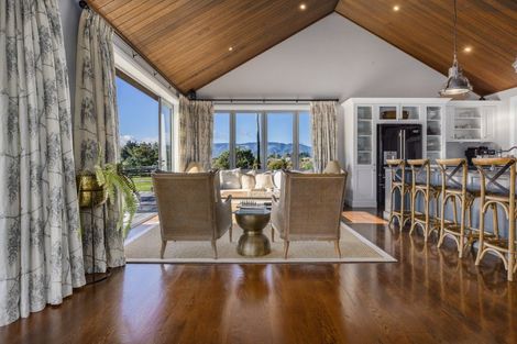 Photo of property in 2 Otaihanga Road, Paraparaumu Beach, Paraparaumu, 5032