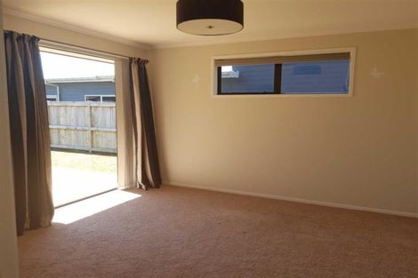 Photo of property in 18 Keene Drive, Bell Block, New Plymouth, 4312