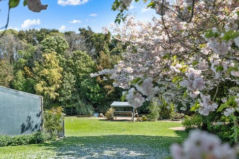 Photo of property in 94 Warren Crescent, Hillmorton, Christchurch, 8025