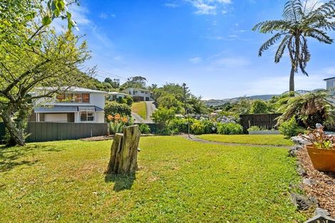 Photo of property in 38 Larsen Crescent, Tawa, Wellington, 5028