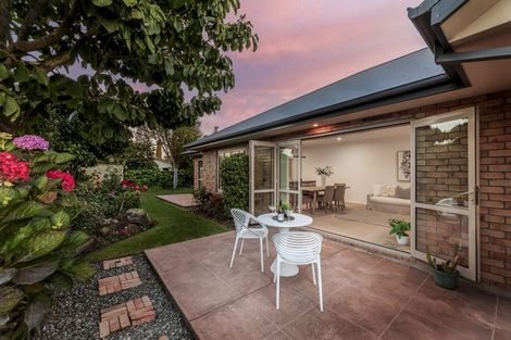 Photo of property in 15 Solway Avenue, Ilam, Christchurch, 8041