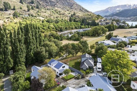 Photo of property in 28 Kawarau Place, Frankton, Queenstown, 9300