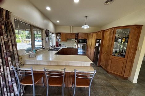 Photo of property in 26 Shelter Grove, Frankleigh Park, New Plymouth, 4310
