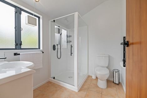 Photo of property in 109 Pacific Drive, Fitzherbert, Palmerston North, 4410