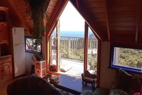 Photo of property in 122 Lone Kauri Road, Karekare, New Lynn, 0772