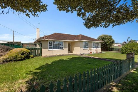 Photo of property in 38 Manuka Street, Castlecliff, Whanganui, 4501