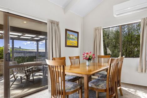 Photo of property in 5 Kempton Place, Richmond Heights, Taupo, 3330