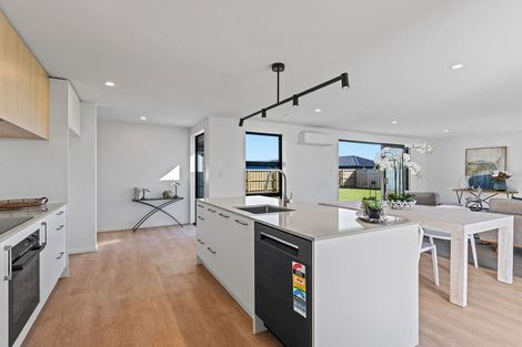 Photo of property in 35 Duporth Road, Rolleston, 7614