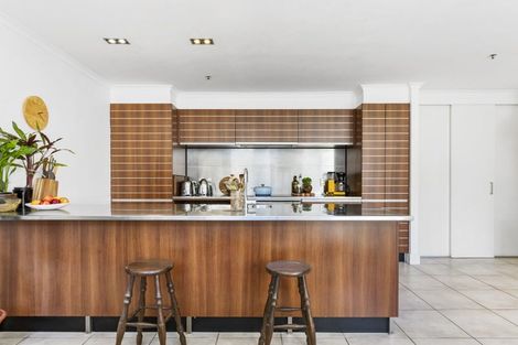 Photo of property in Augusta Apartments, 9/254 Willis Street, Te Aro, Wellington, 6011