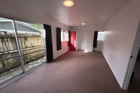 Photo of property in 8 Widmore Drive, Massey, Auckland, 0614