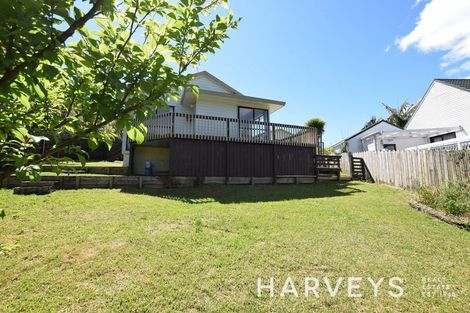Photo of property in 3 Chardon Place, Henderson, Auckland, 0612