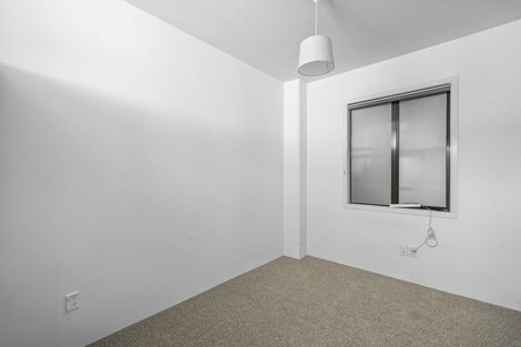 Photo of property in Endeavour Apartments, 18/125u Thorndon Quay, Pipitea, Wellington, 6011