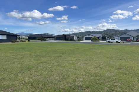 Photo of property in 6 Ronomor Place, Whitianga, 3510