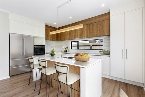 Photo of property in 18 Oyster Drive, Whenuapai, 0618