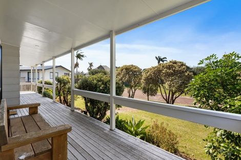 Photo of property in 16 Holland Close, Pauanui, Hikuai, 3579