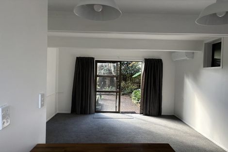 Photo of property in 313 Glengarry Road, Glen Eden, Auckland, 0602