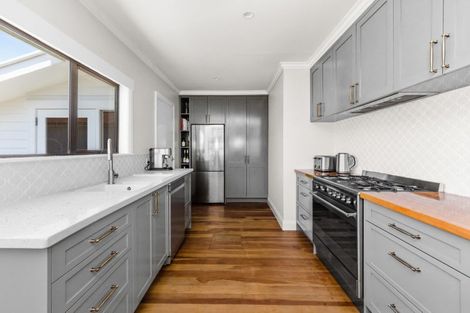 Photo of property in 50 Harpham Street, Taradale, Napier, 4112