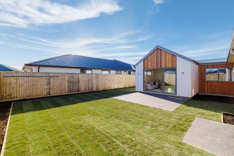 Photo of property in 8 Waterford Farm Road, Halswell, Christchurch, 8025