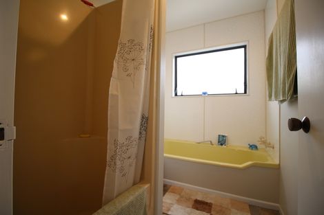 Photo of property in 380 West Coast Road, Glen Eden, Auckland, 0602