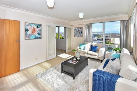Photo of property in 1/9 Landop Terrace, Howick, Auckland, 2014