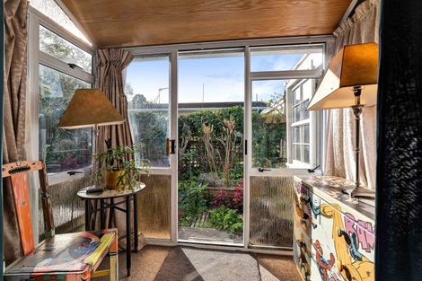 Photo of property in 8 Omata Road, Westown, New Plymouth, 4310
