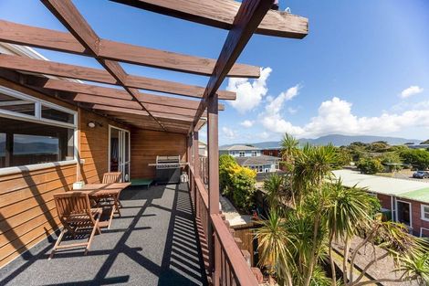 Photo of property in 12b Kohutuhutu Road, Raumati Beach, Paraparaumu, 5032