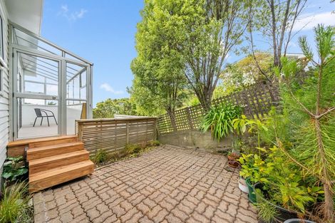 Photo of property in 163a Miromiro Road, Normandale, Lower Hutt, 5010