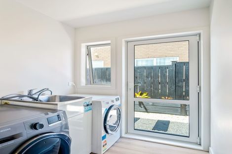 Photo of property in 96 Pohutukawa Parade, Riverhead, 0820