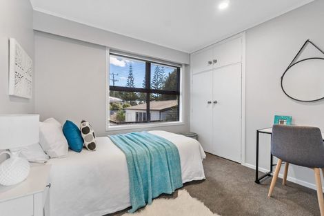 Photo of property in 27 High Road, Glenfield, Auckland, 0629