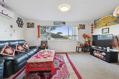 Photo of property in 29 Othello Drive, Clover Park, Auckland, 2023