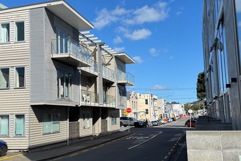 Photo of property in 5/41 Home Street, Mount Victoria, Wellington, 6011