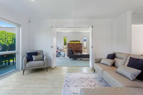 Photo of property in 418a Old Te Atatu Road, Te Atatu Peninsula, Auckland, 0610