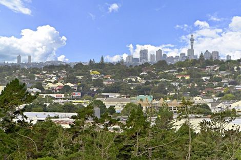 Photo of property in 10 San Lorenzo Rise, Henderson, Auckland, 0612