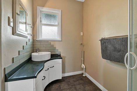 Photo of property in 68 Conway Road, Eltham, 4322