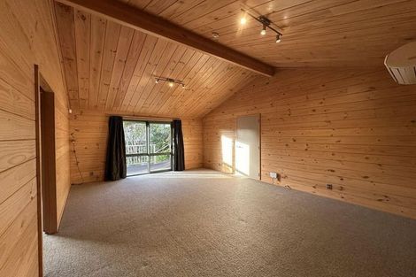 Photo of property in 8a Riverstone Drive, Riverstone Terraces, Upper Hutt, 5018