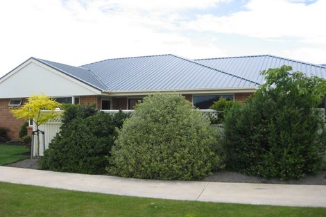 Photo of property in 10 Richard Seddon Drive, Northwood, Christchurch, 8051