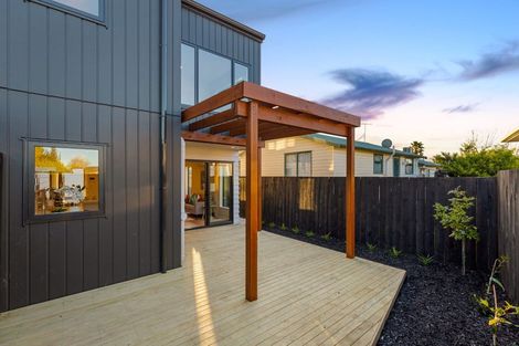 Photo of property in 649d Te Atatu Road, Te Atatu Peninsula, Auckland, 0610