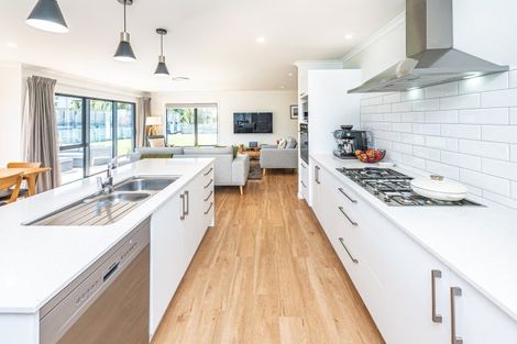 Photo of property in 25 Tirimoana Place, Otamatea, Whanganui, 4501