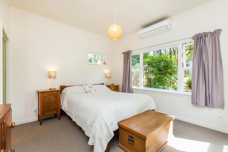 Photo of property in 98 Konini Road, Titirangi, Auckland, 0604